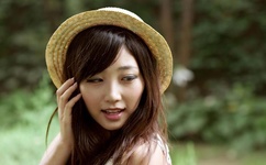 美女脱了个精光露出奶囗和尿囗